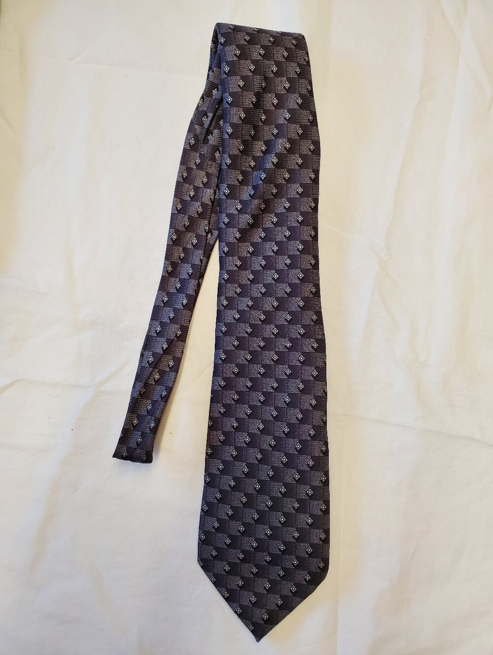 Hugo Boss Silk Tie Purple Gray Checkered Geometric Floral Neat Made in Italy Men